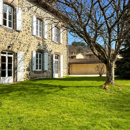 Casa vacanze Charmante Maison En Pierre Au Coeur Du Cantal Saint-Simon (Cantal)