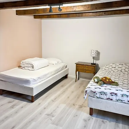 Charmante Maison En Pierre Au Coeur Du Cantal Holiday home Saint-Simon (Cantal)