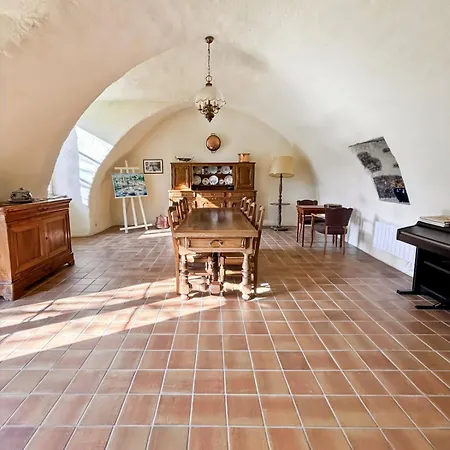 Holiday home Charmante Maison En Pierre Au Coeur Du Cantal *