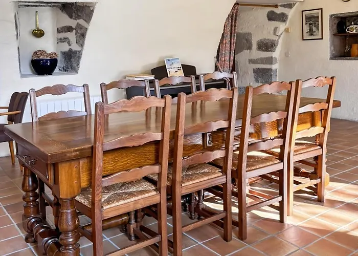 Charmante Maison En Pierre Au Coeur Du Cantal Casa vacanze *