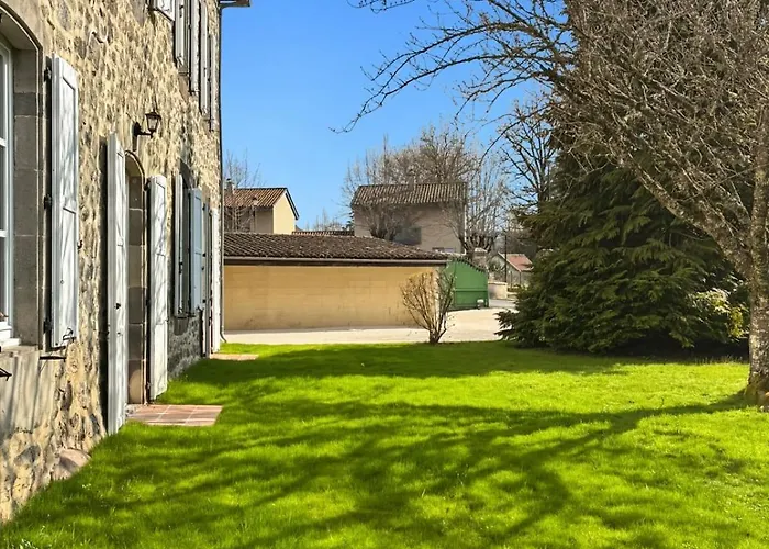 Charmante Maison En Pierre Au Coeur Du Cantal Casa vacanze *