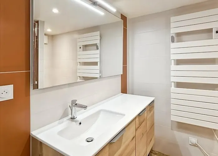 Casa vacanze Charmante Maison En Pierre Au Coeur Du Cantal