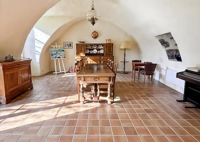 Casa vacanze Charmante Maison En Pierre Au Coeur Du Cantal *